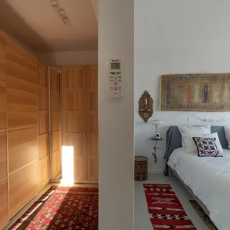 Agios Isidoros * Gourna