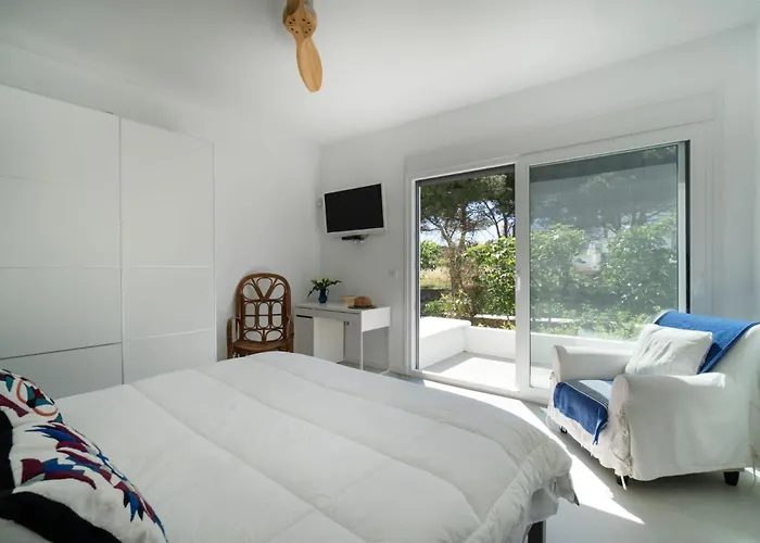 Vilă Agios Isidoros *